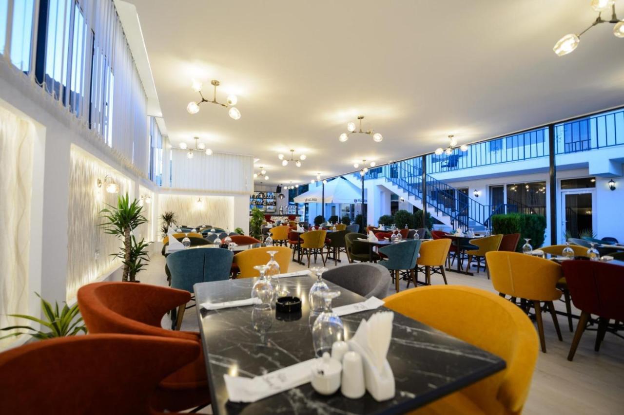 Casa On Hotel Năvodari Buitenkant foto
