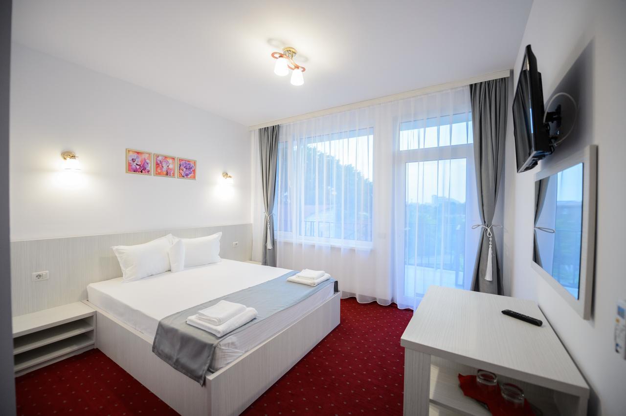Casa On Hotel Năvodari Buitenkant foto