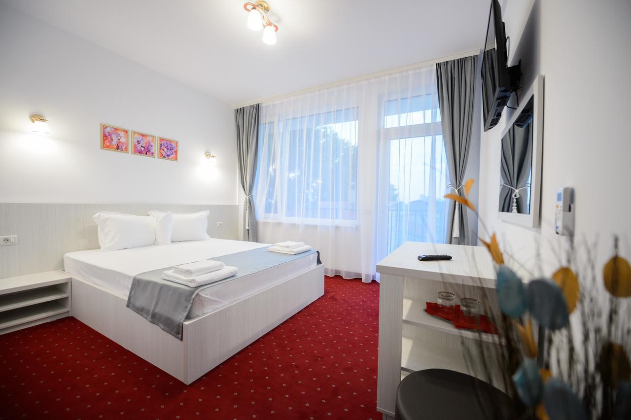 Casa On Hotel Năvodari Buitenkant foto