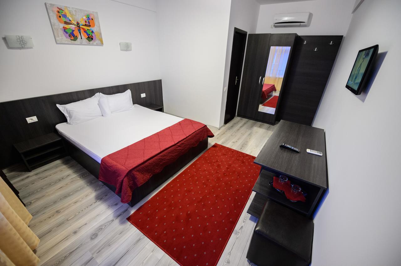Casa On Hotel Năvodari Buitenkant foto