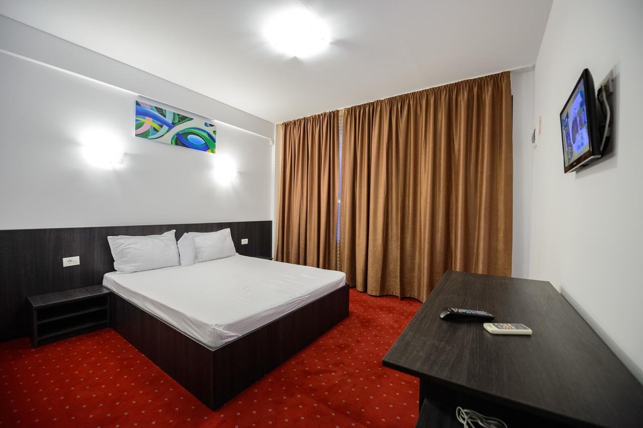 Casa On Hotel Năvodari Buitenkant foto